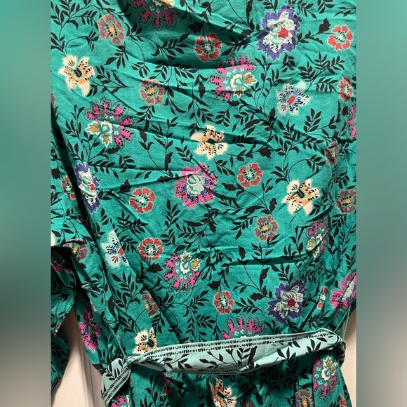 🪩 NWOT Knox Rose Green Floral Top Size Medium - Picture 2 of 5